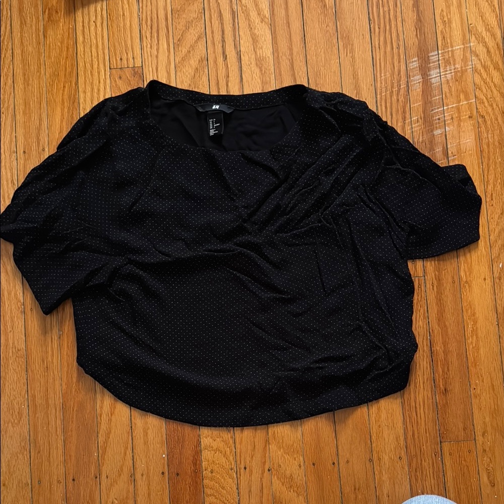 H&M Black Short Sleeve Crop Top